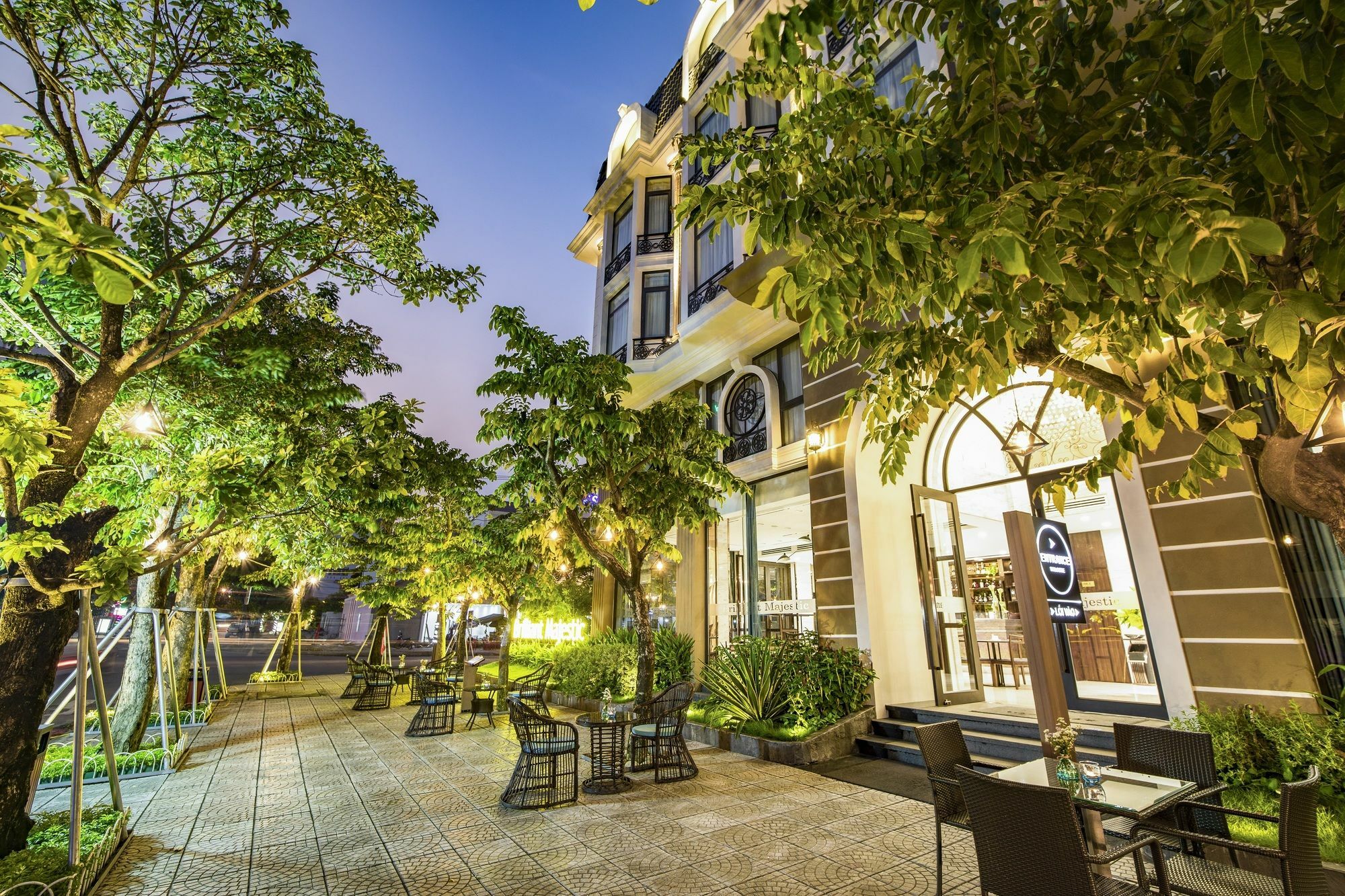 Capital O 781 Brilliant Majestic Hotel Da Nang Buitenkant foto