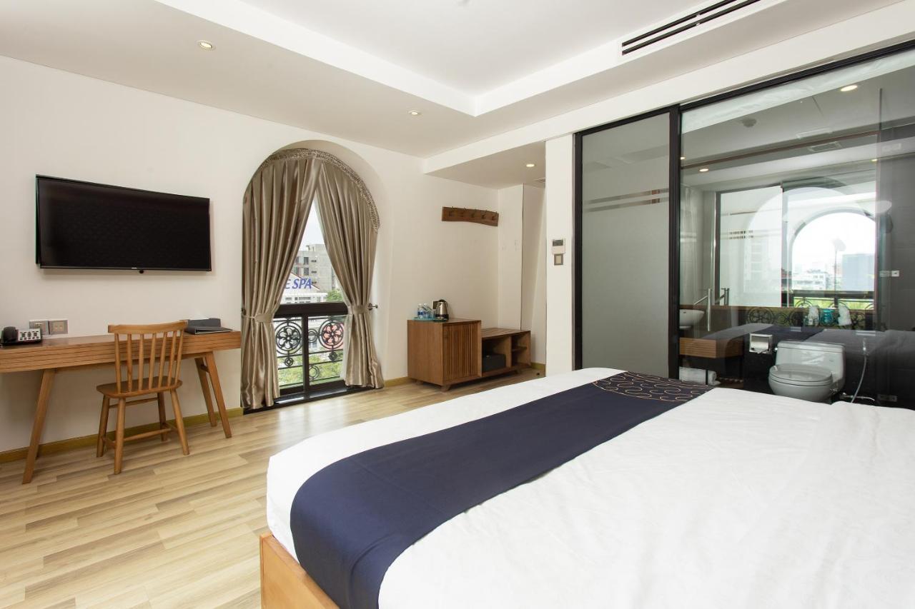 Capital O 781 Brilliant Majestic Hotel Da Nang Buitenkant foto