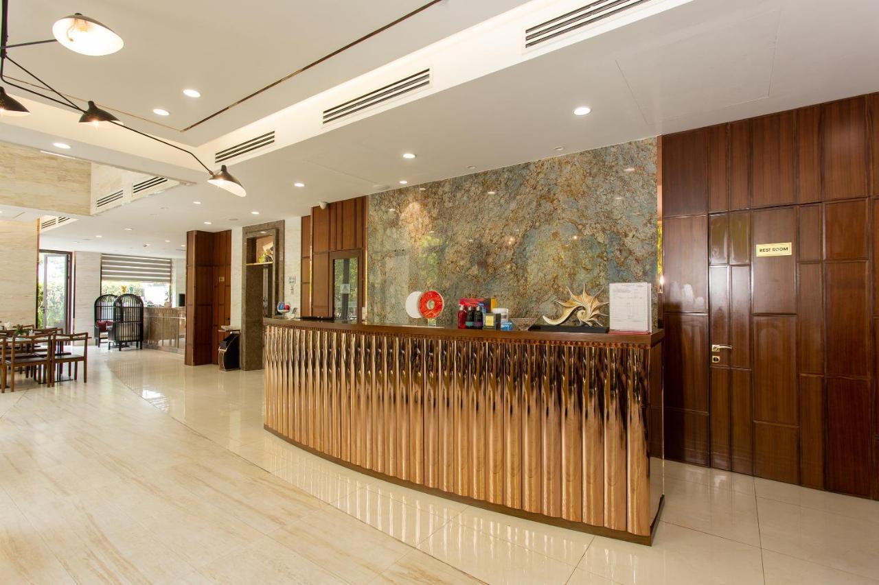 Capital O 781 Brilliant Majestic Hotel Da Nang Buitenkant foto